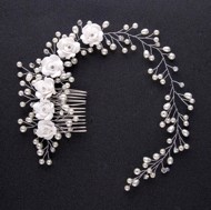 Hårkam: Smuk hårkam hvid/sølv med roser, sten og perler